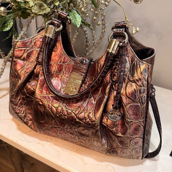 Brahmin Handbags - EUC Brahmin Elisa Crescendo HTF!!